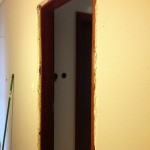 Megújul a Xavin Hotel - belső ajtók cseréje, új ajtókeret beépítése