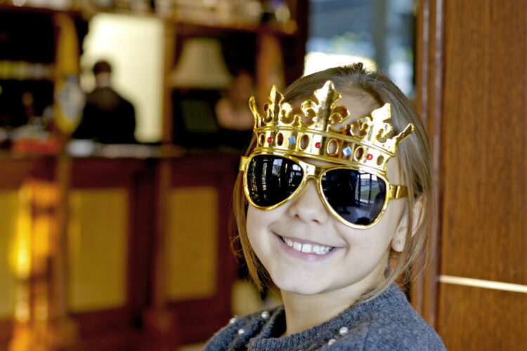 Xavin Hotel Harkány, szilveszteri rendezvény és csomagajánlat, "király" lány