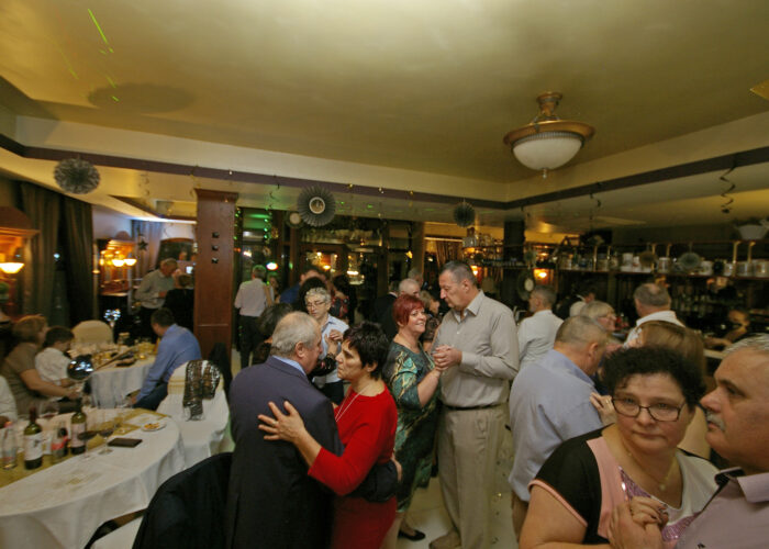 Xavin Hotel Harkány, szilveszteri rendezvény és csomagajánlat, táncoló vendégek