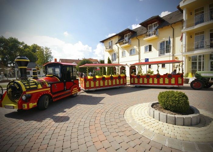 Harkány szüreti fesztivál - vonat