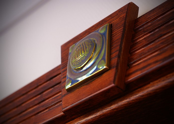 Szobáink - Zsolnay eozin ajtódísz