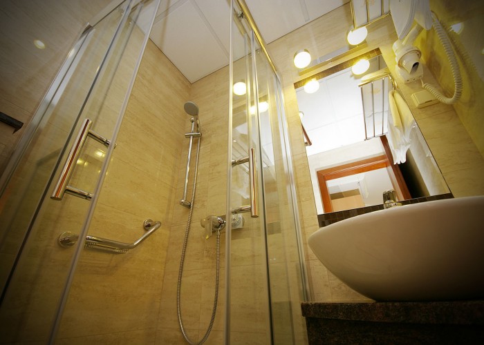 Szobáink - fürdőszoba beltér