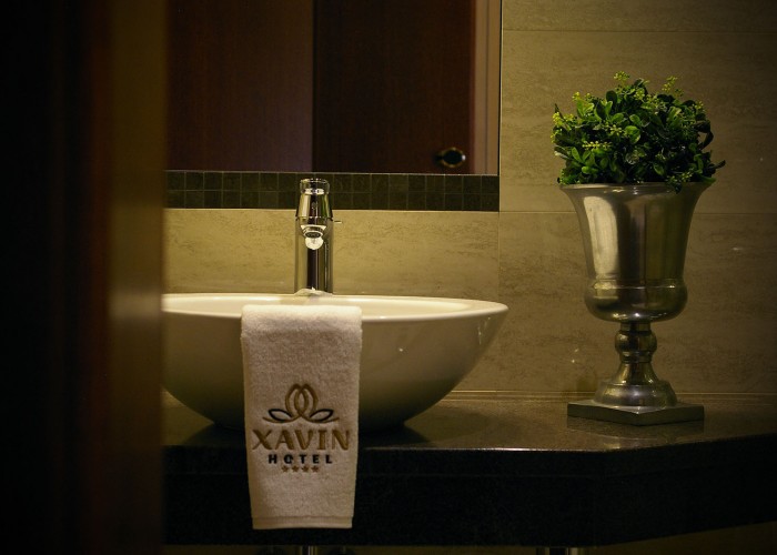 Fürdőszoba részlet - csap és tükör