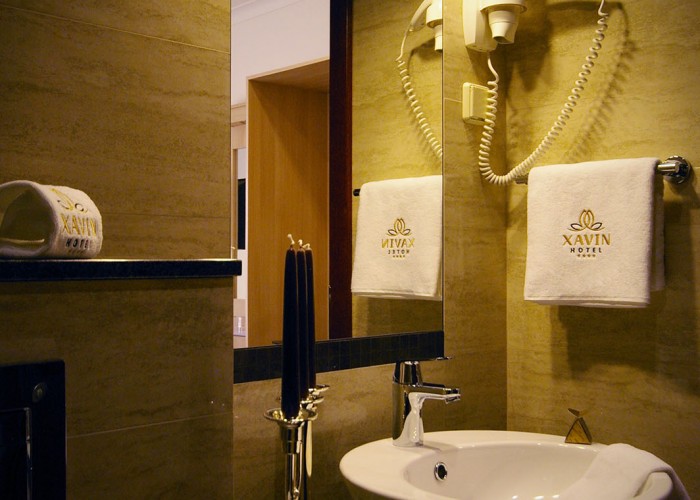 Fürdőszoba részlet - kézmosó és környezete