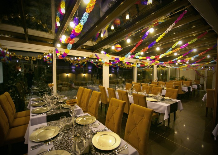 Szilveszteri vendégvárás a Xavin Hotel télikertjében