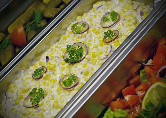 Kukoricasaláta és más finom falatok a salátabárban