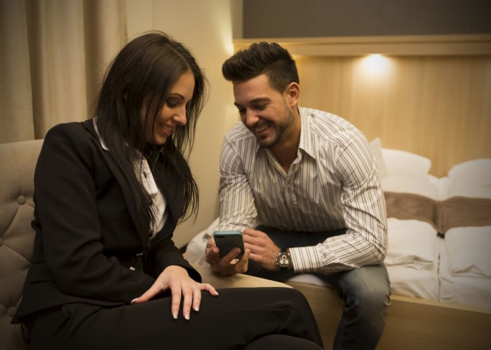 A hotel szobáiban ingyenes wifi kapcsolat áll a vendégek részére.