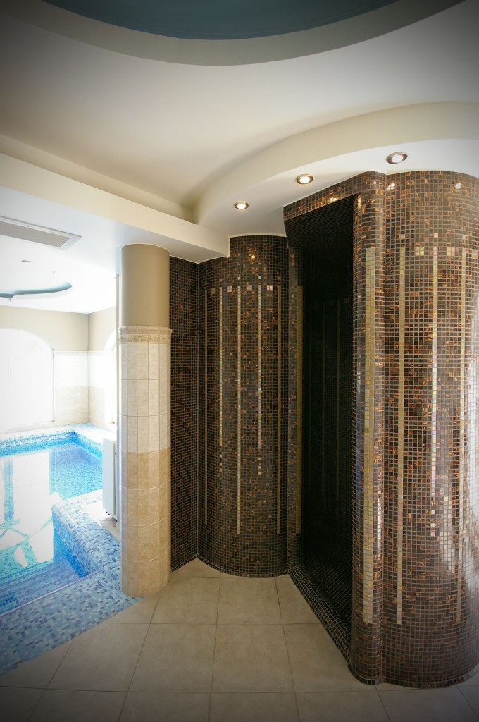 A harkányi Xavin Hotel élmény zuhanyának bejárata