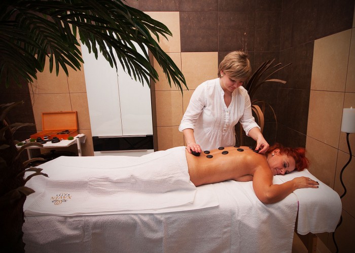 Lávaköves masszás, Xavin Hotel Harkány