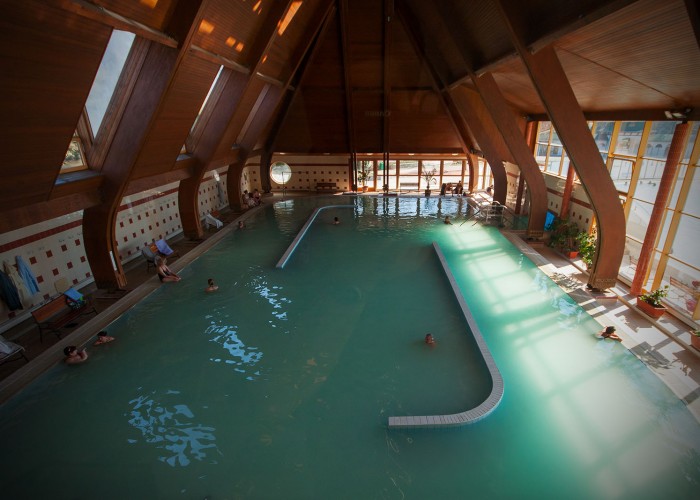 Harkányi Gyógyfürdő zárt részlege