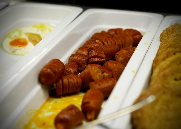 Xavin Hotel Harkány, reggeli melegétel kínálat, frissen sült kolbász