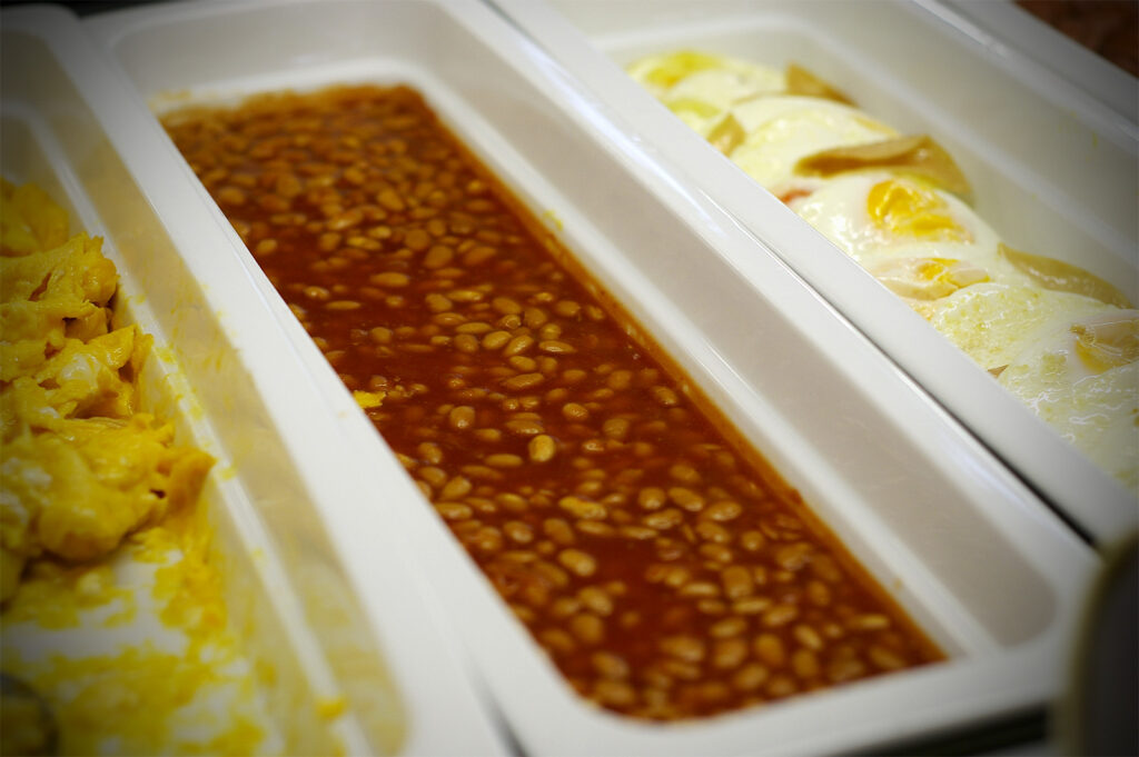 Xavin Hotel Wellness Harkány, meleg ételek, paradicsomos amerikai stílusú bab