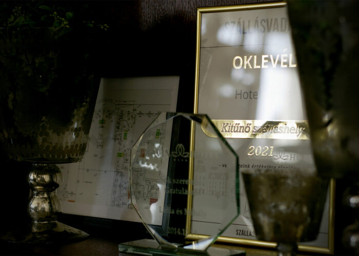 Xavin Hotel Harkány, recepció, szallasvadasz.hu oklevél