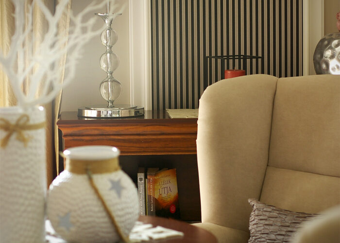 Xavin Hotel Harkány, recepció, lounge olvasó sarokkal, meghitt, baráti , nyugalmas hangulatban