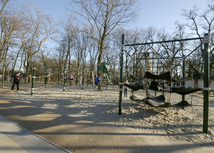 Harkány, játszótér a Zsigmondy sétányon