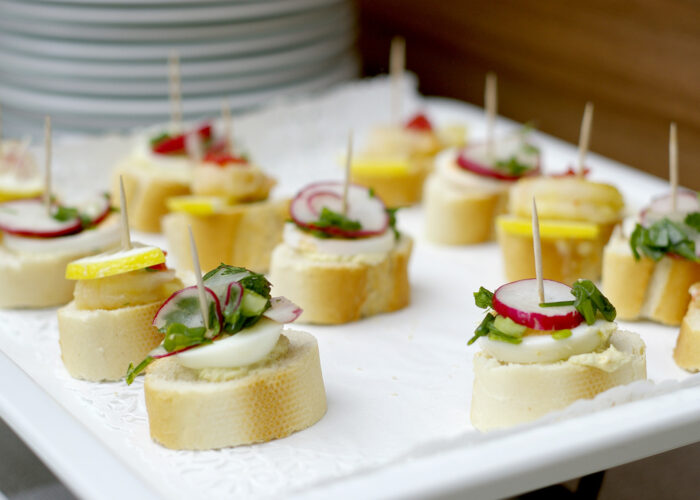 Xavin Snack and Champagne Party - tojásos és rák feltétes falatok