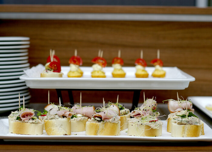 Xavin Snack & Champagne Party - sonkás falatkák csírával