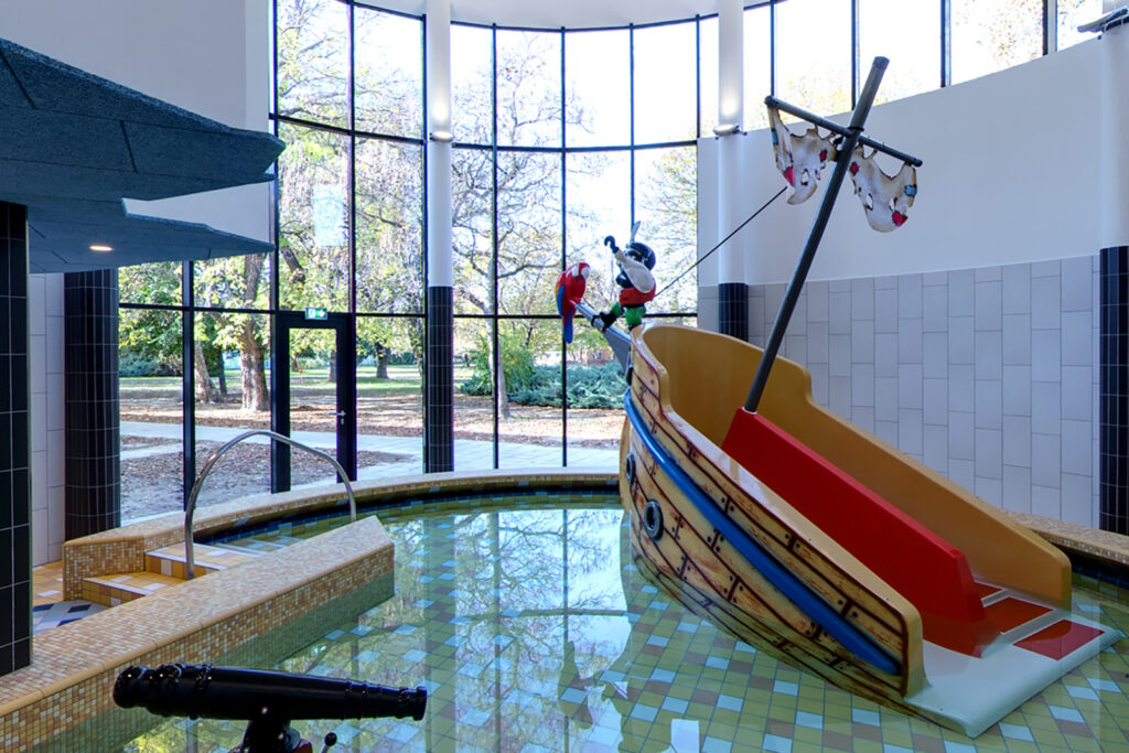 Harka Vízivilág, fedett gyermek részleg, kalózhajó