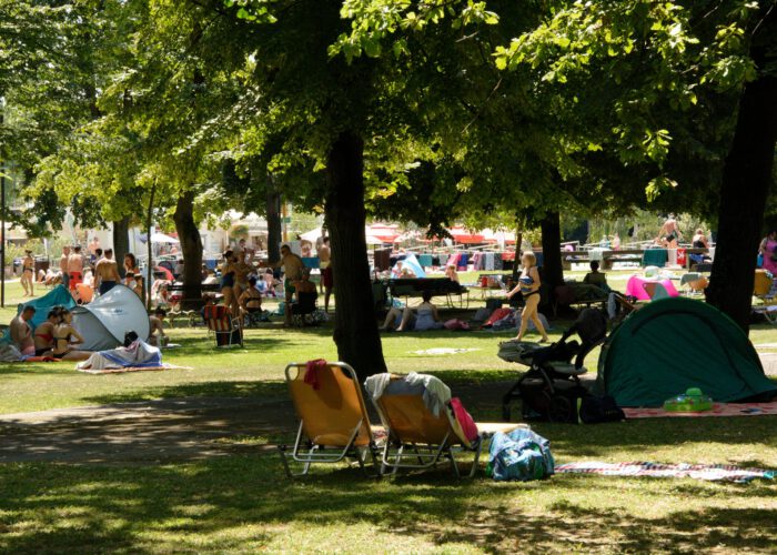 Strandfürdő Harkány - őspark árnyékos és napos részekkel