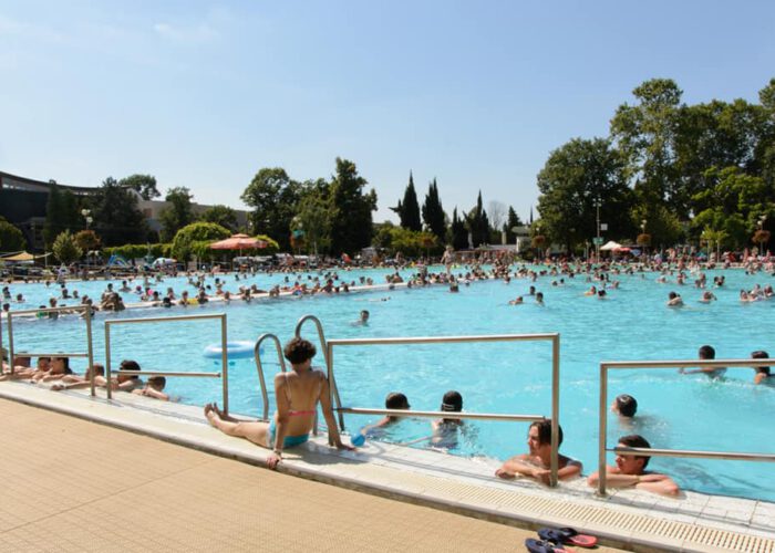 Strand lepke Medence Harkány