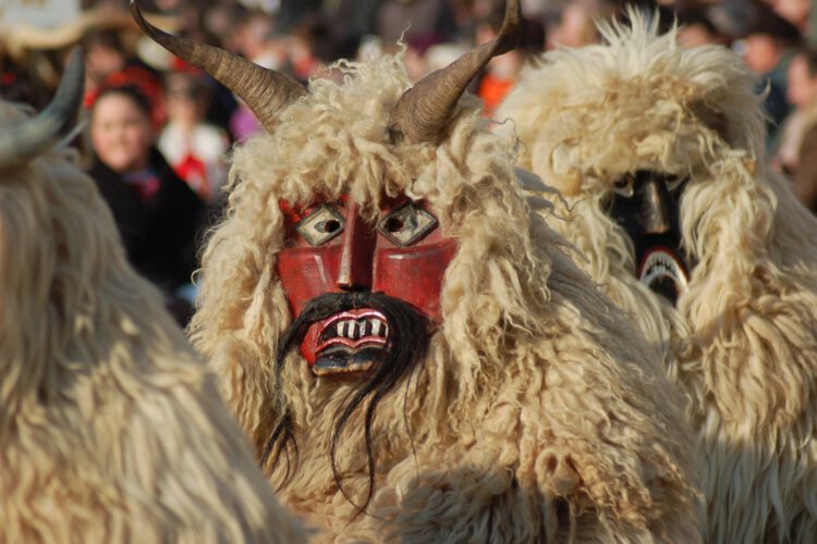 Busójárás 2025 - busók, poklave, sokácok