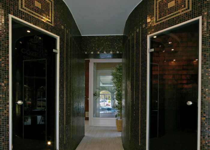 Sőkabin, gőzkabin bejárat, Xavin Hotel Harkány felújított wellness részleg