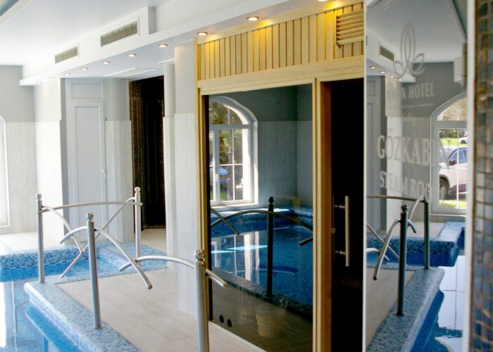 Xavin Hotel megújult wellness részleg - gőzfürdő bejárat